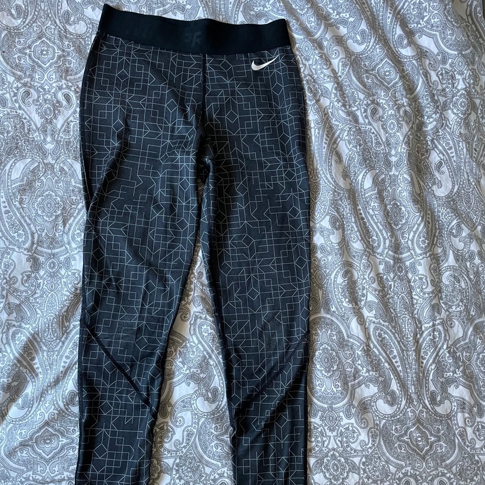 Nike pro leggings